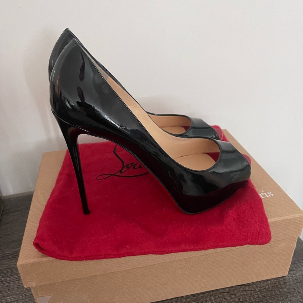 Christian Louboutin Peep Patent Leather Lady 38.5